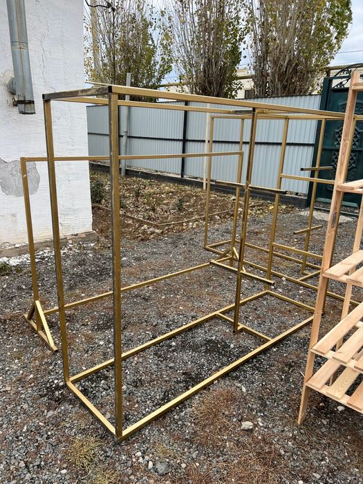 Продается ресепшн полки стуля