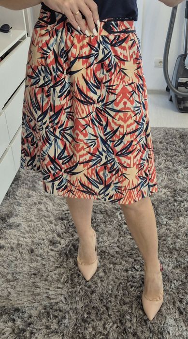 Fusta Zara, mărimea Xs , dar merge și la S chiar M mai mic