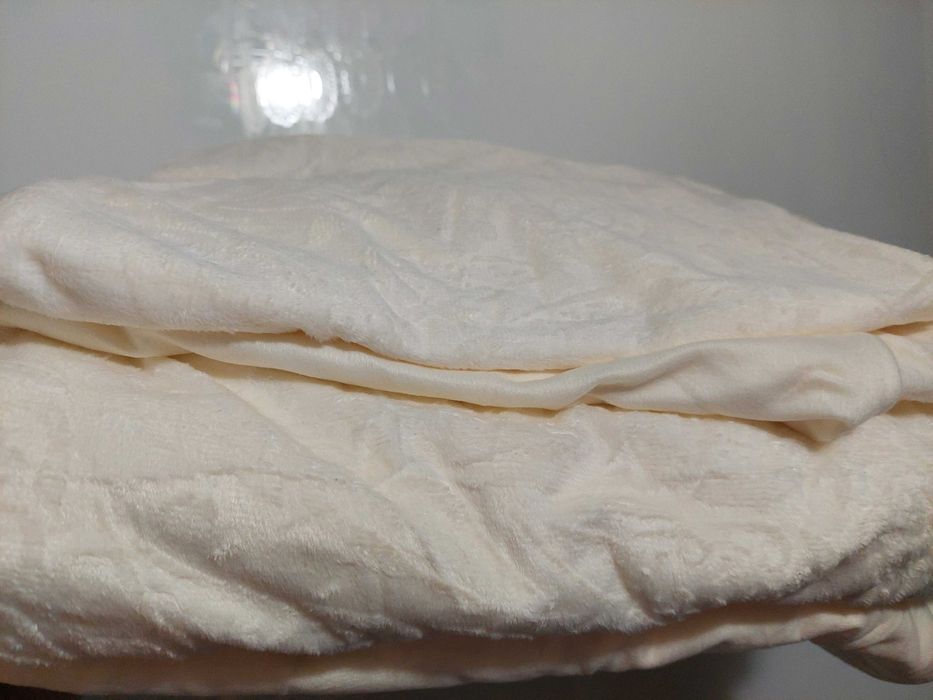 Lenjerie de pat 4 piese, , pătură/curvertură Jaquard Ivoar Embosat