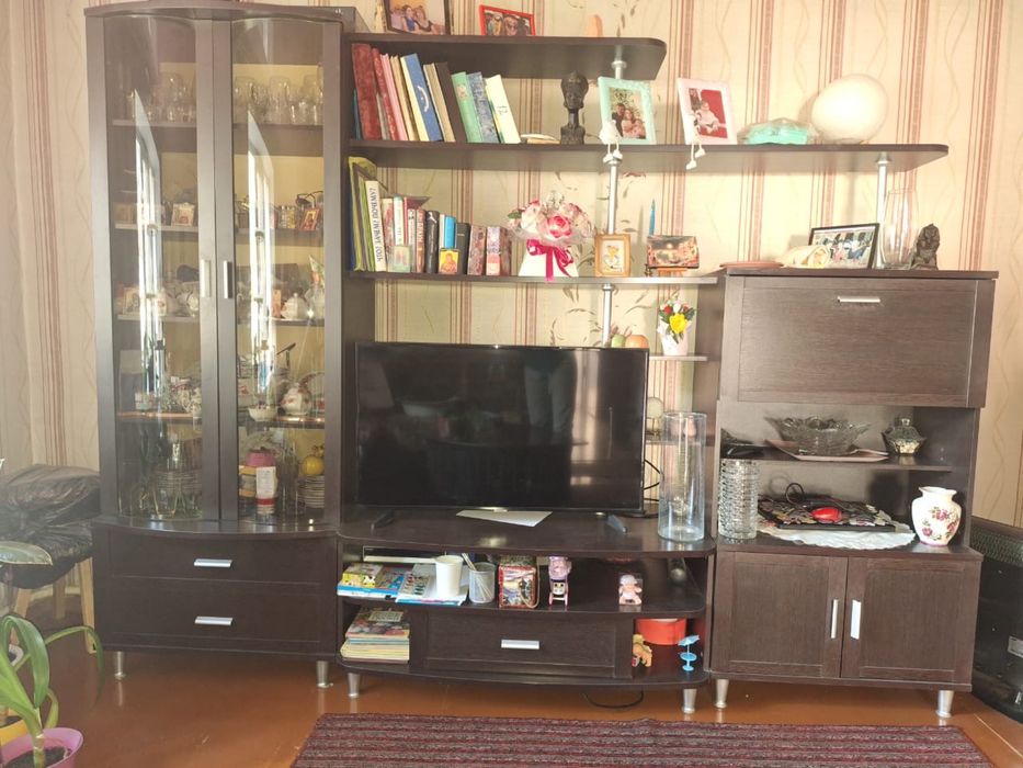 Продам горку в гостинную!