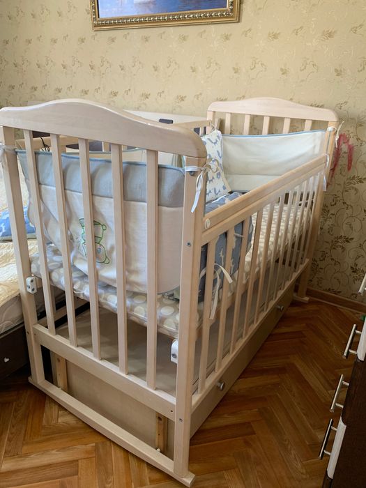 Манеж качалка в идеальном состоянии