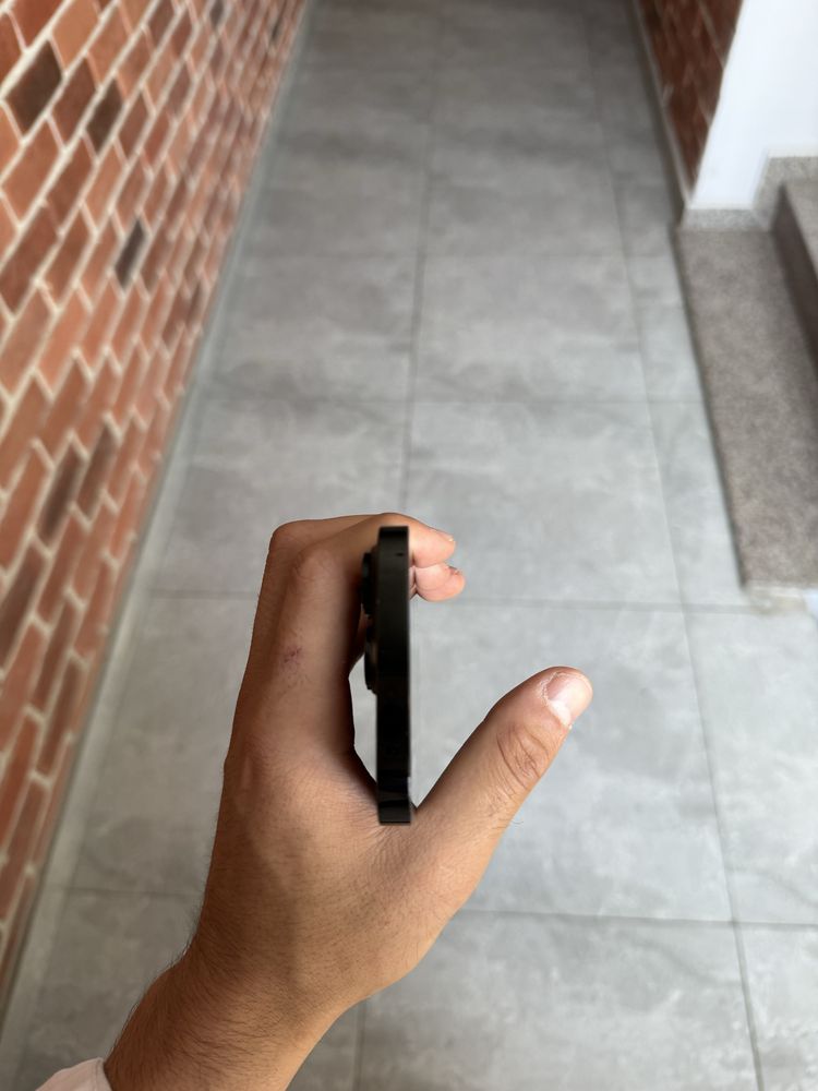 Iphone 14 pro 128 GB holati zor umuman ayibi yoq usta kormagan pul zar