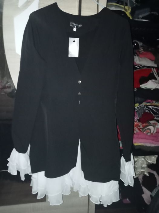 Vând rochie sacou Natașa M noua ,ghete 36 ,150 ron