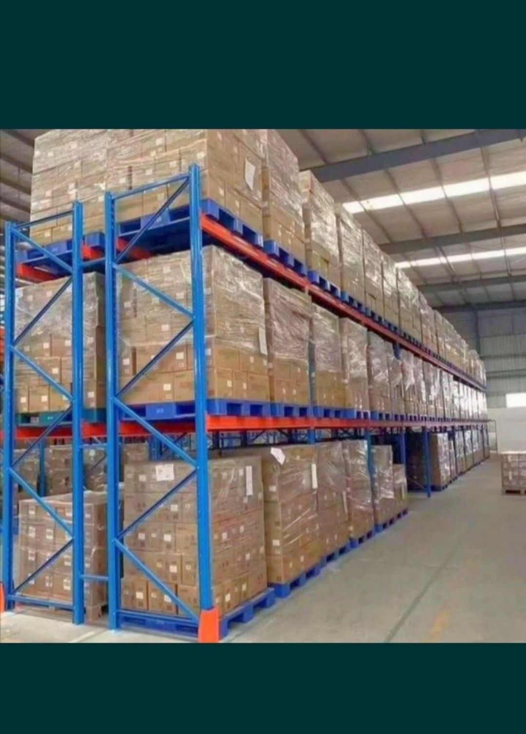 Avem rafturi metalice