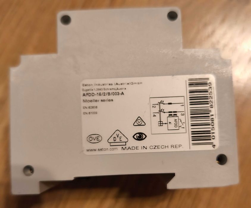 Vând siguranțe diferențiale AFDD Moeller