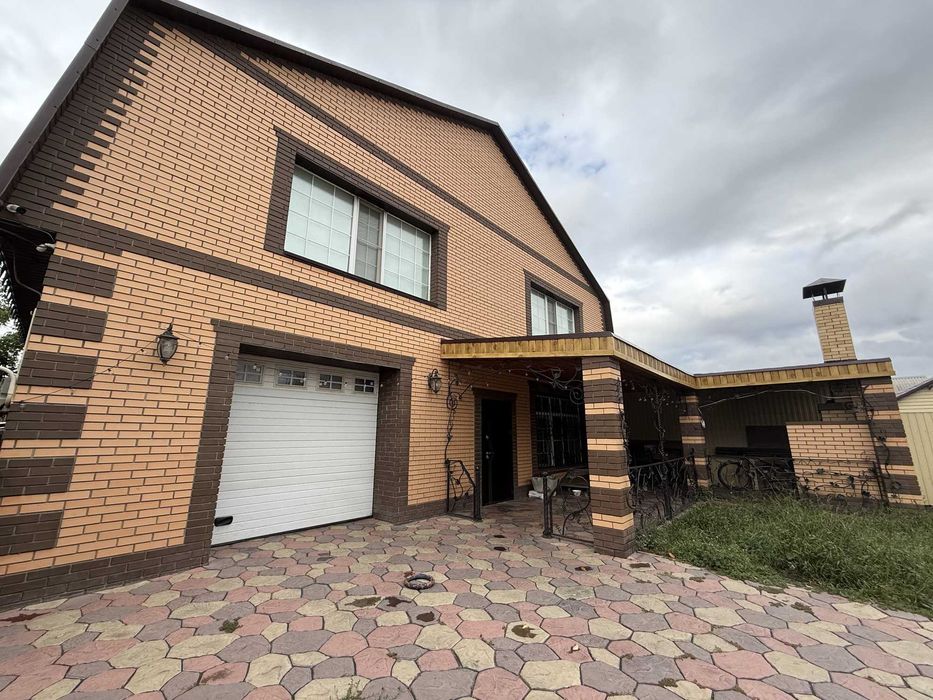 Продажа 2-этажного коттеджа