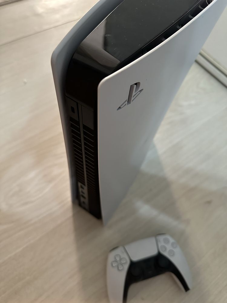 Playstation 5 совсем новая