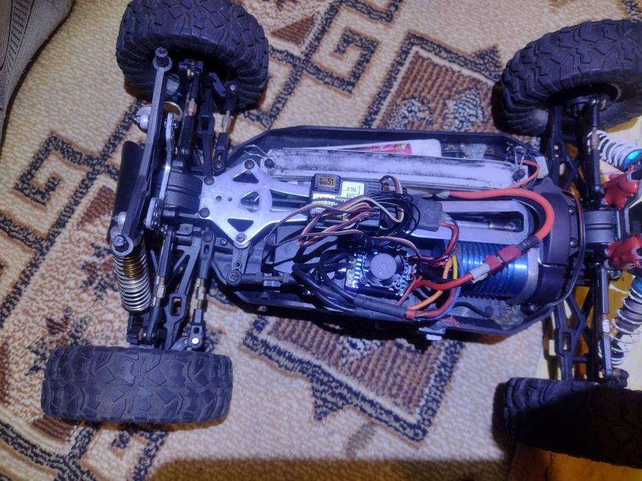 automodel 4x4 brushless cu telecomanda