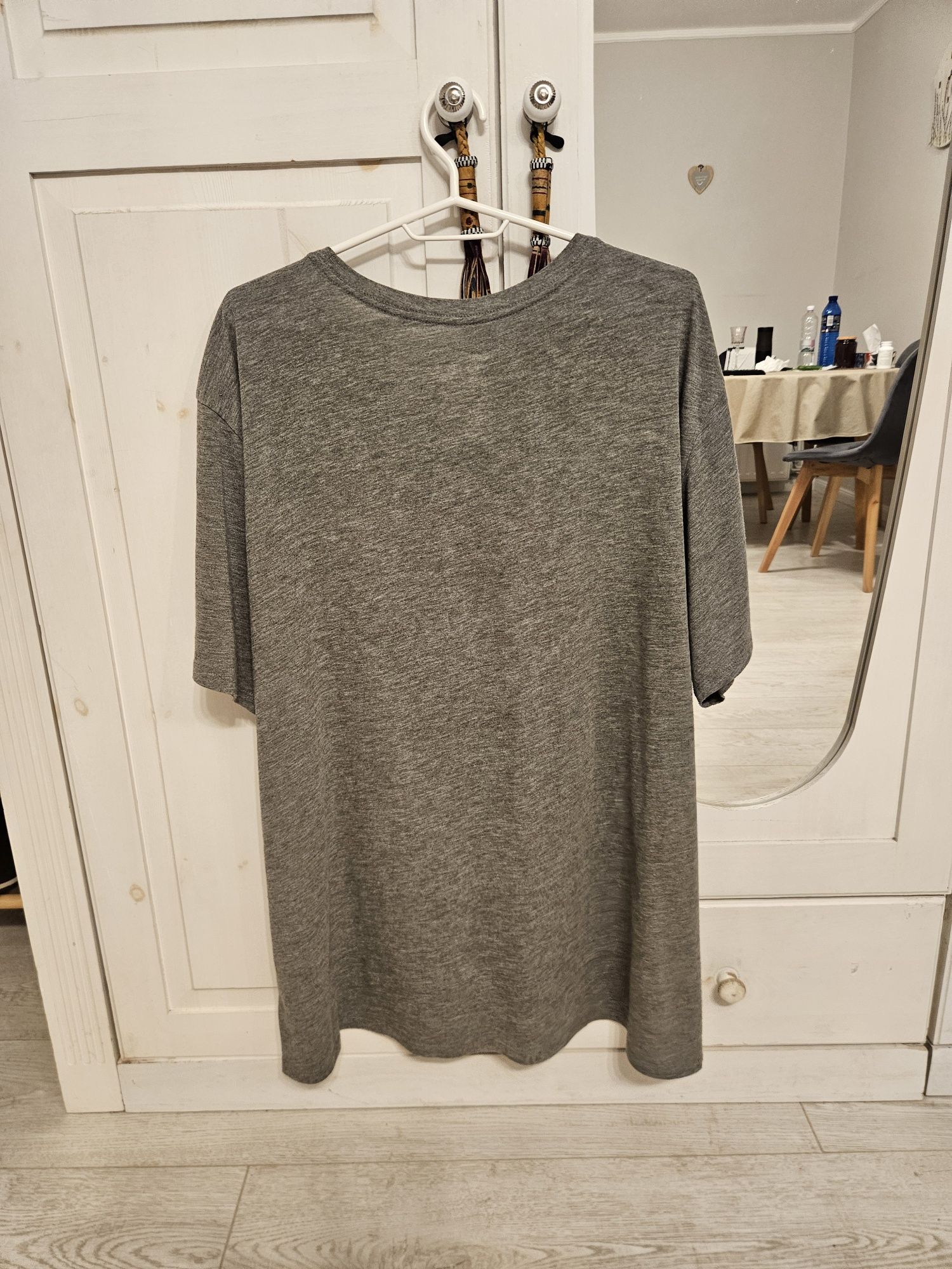 4 tricouri Nike&Columbia mărime XL(over size)