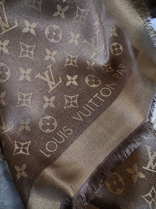 Louis Vuitton шал