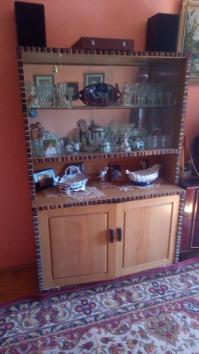 Cerb Vitrina cu ornamente din coarne cerb