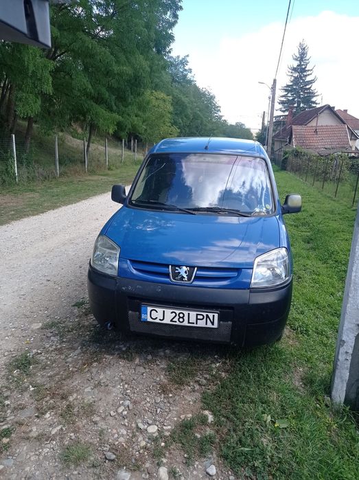Vând Peugeot partner