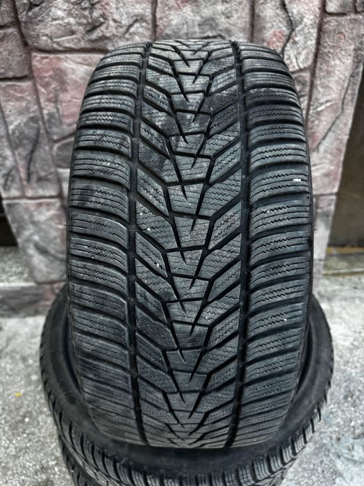 Зимни гуми размер 245/35/19 - Hankook W330 Winter iCept Evo 3