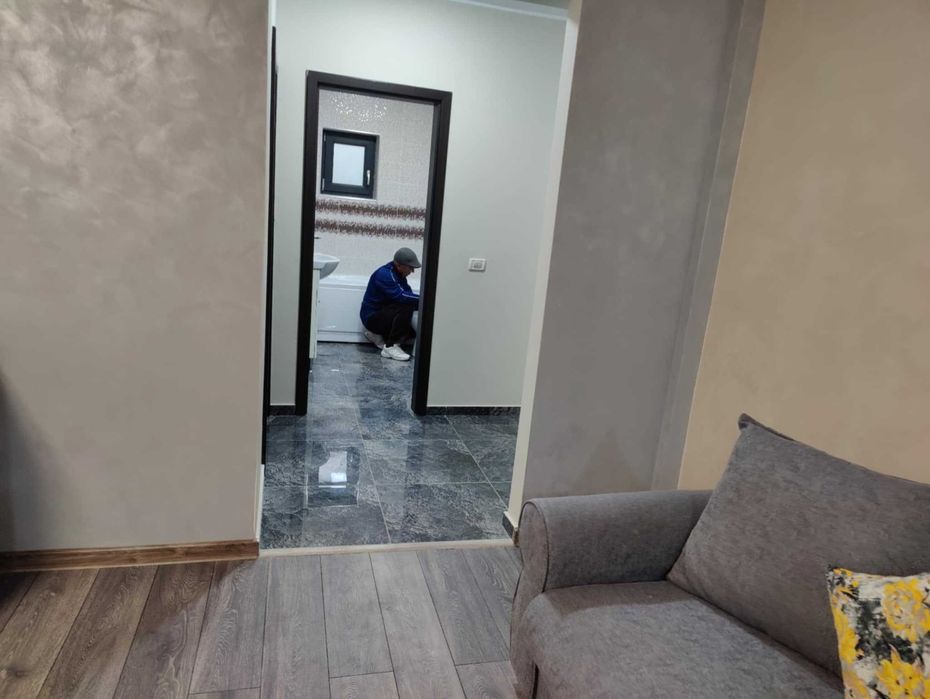 Apartament de închiriat cu 3 camere cu PARCARE -LIBER IMEDIAT- BLC NOU