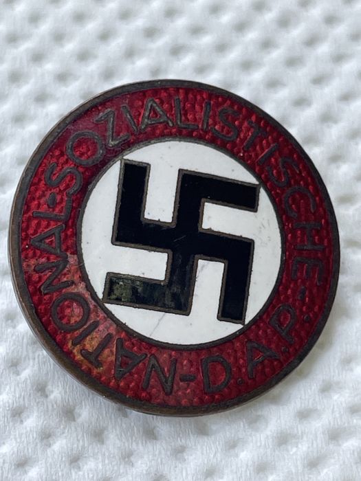 Doua insigne ww2 NSDAP