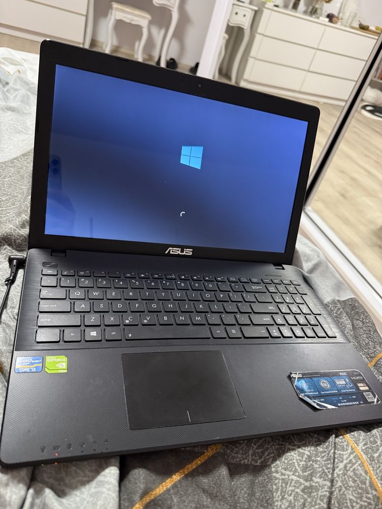 Vand Laptop ASUS