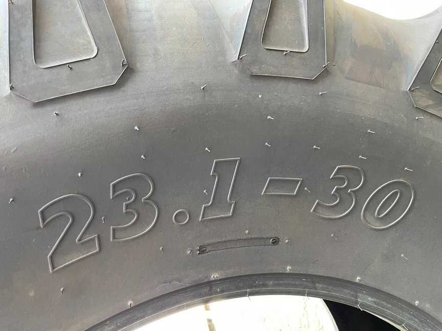 23.1-30 cu 12 pliuri cauciucuri noi marca BKT pentru combina