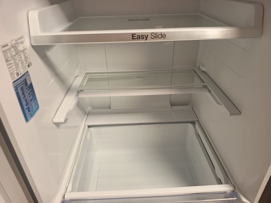 Frigider combina Samsung