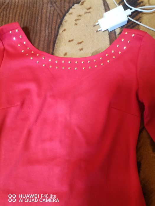 Rochiță roșie frumoasa