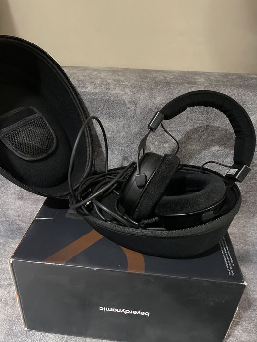 Beyerdynamic dt990 black edition 250Ohm
