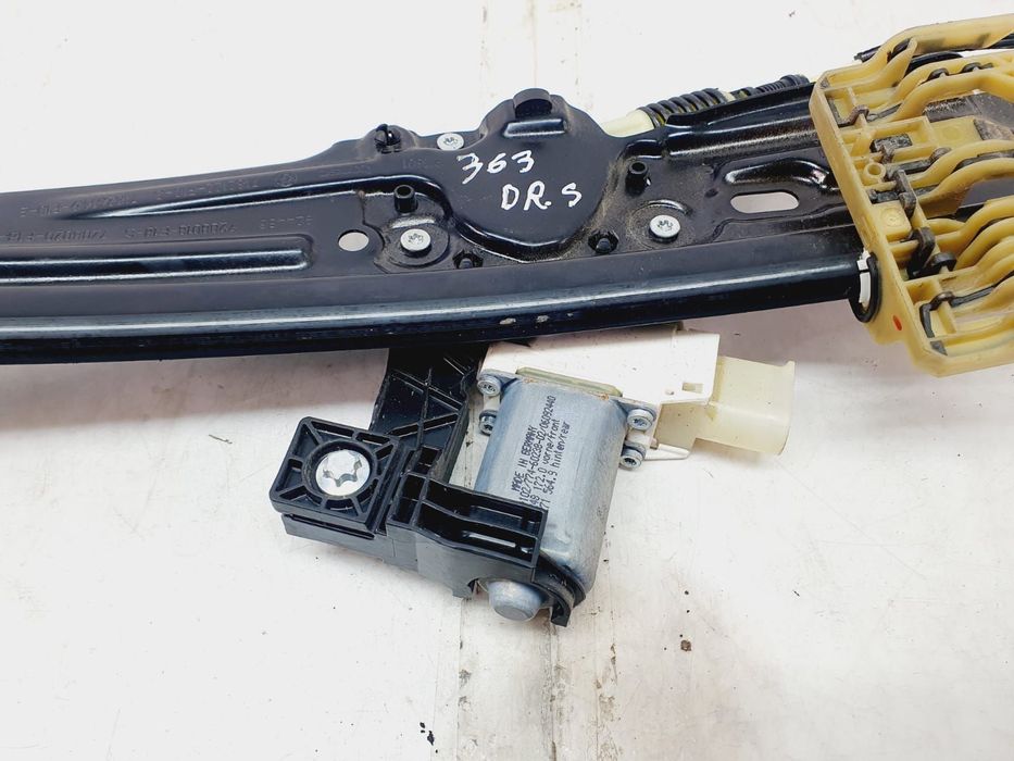 Macara geam dreapta spate 7182122-f10-s 942889-100 BMW Seria 5 F11  [din 2009 pana  2013]