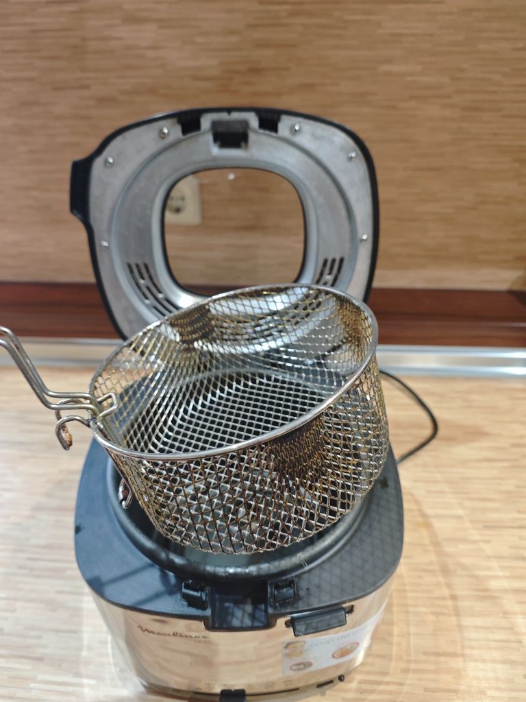 Фритюрник Moulinex