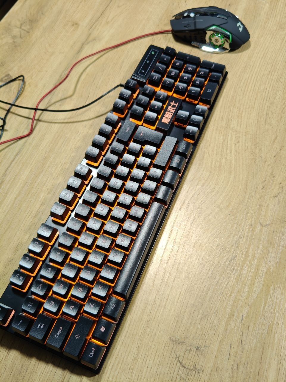 Клавиатура RGB с мышкая новая