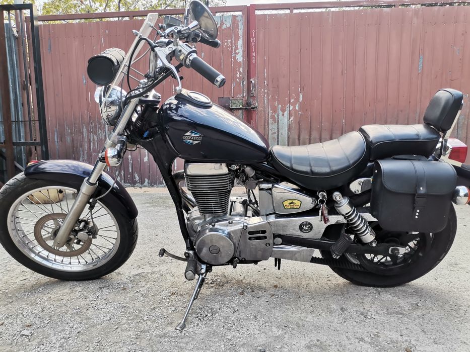 Motocicleta A2 Suzuki Savage 650