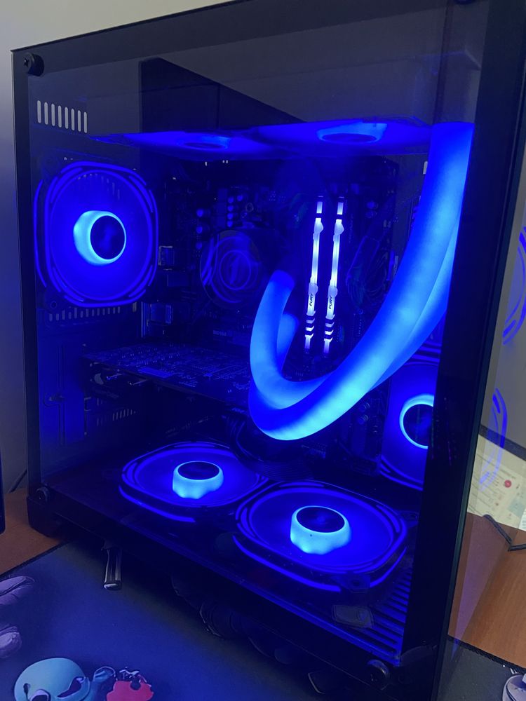 Vand pc gaming  ryzen 5600. Placa video Amd rx6600 8gb+monitor 280hz