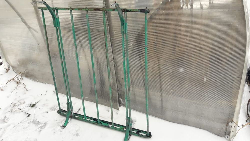 Продам багажник на крышу.