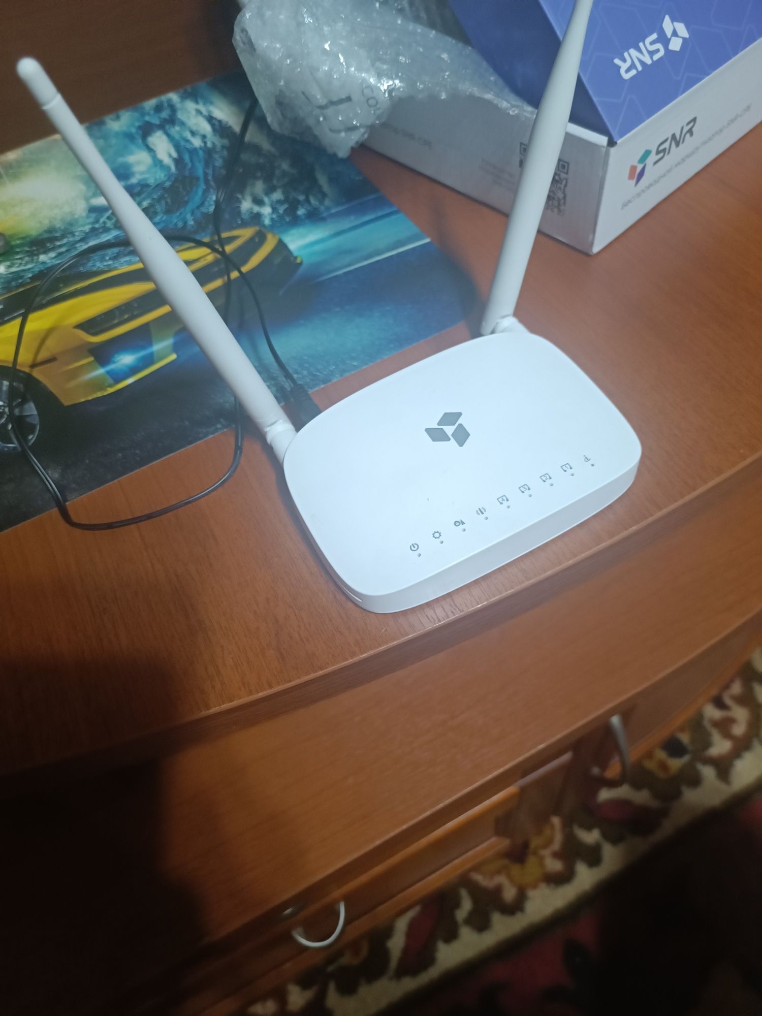Wi-fi роутер до 100 мб, snr с коробкой