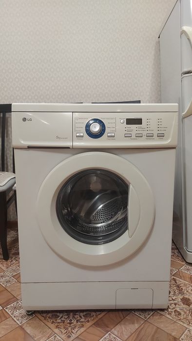 Продам стиральную машину LG