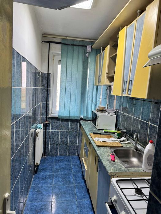 Vând apartament mobilat de  2 camere – Zona Banat