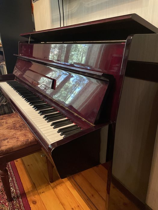 Продается Пианино Petrof