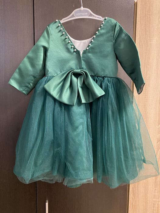 Детска зелена рокля