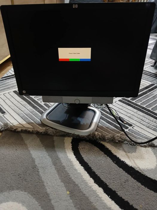Vând monitor pentru PC hp
