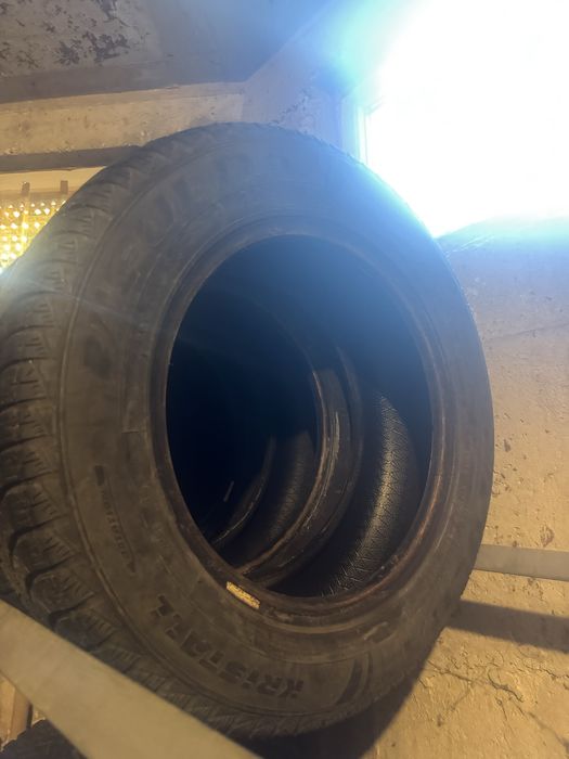 Гуми- зимни- 195/65 R15