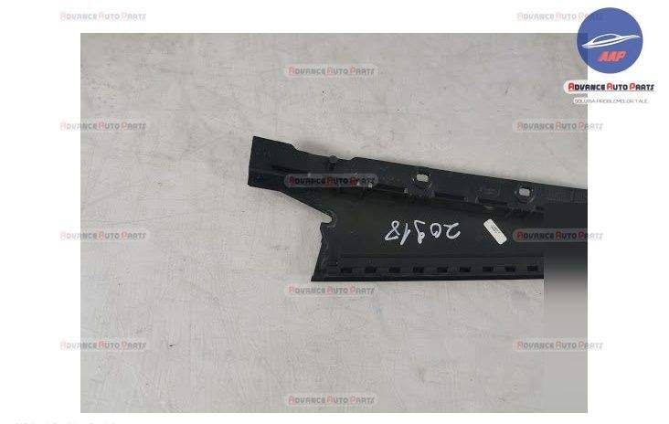 Външна Декорация Стълб Б Врата Ляв Заден оригинален Ленд Роувър / Land