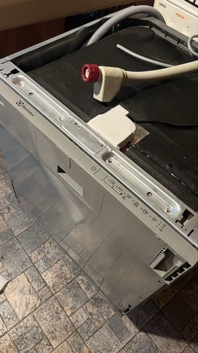 Mașină de spălat vase Electrolux încorporabilă 60cm, inox, 13 seturi
