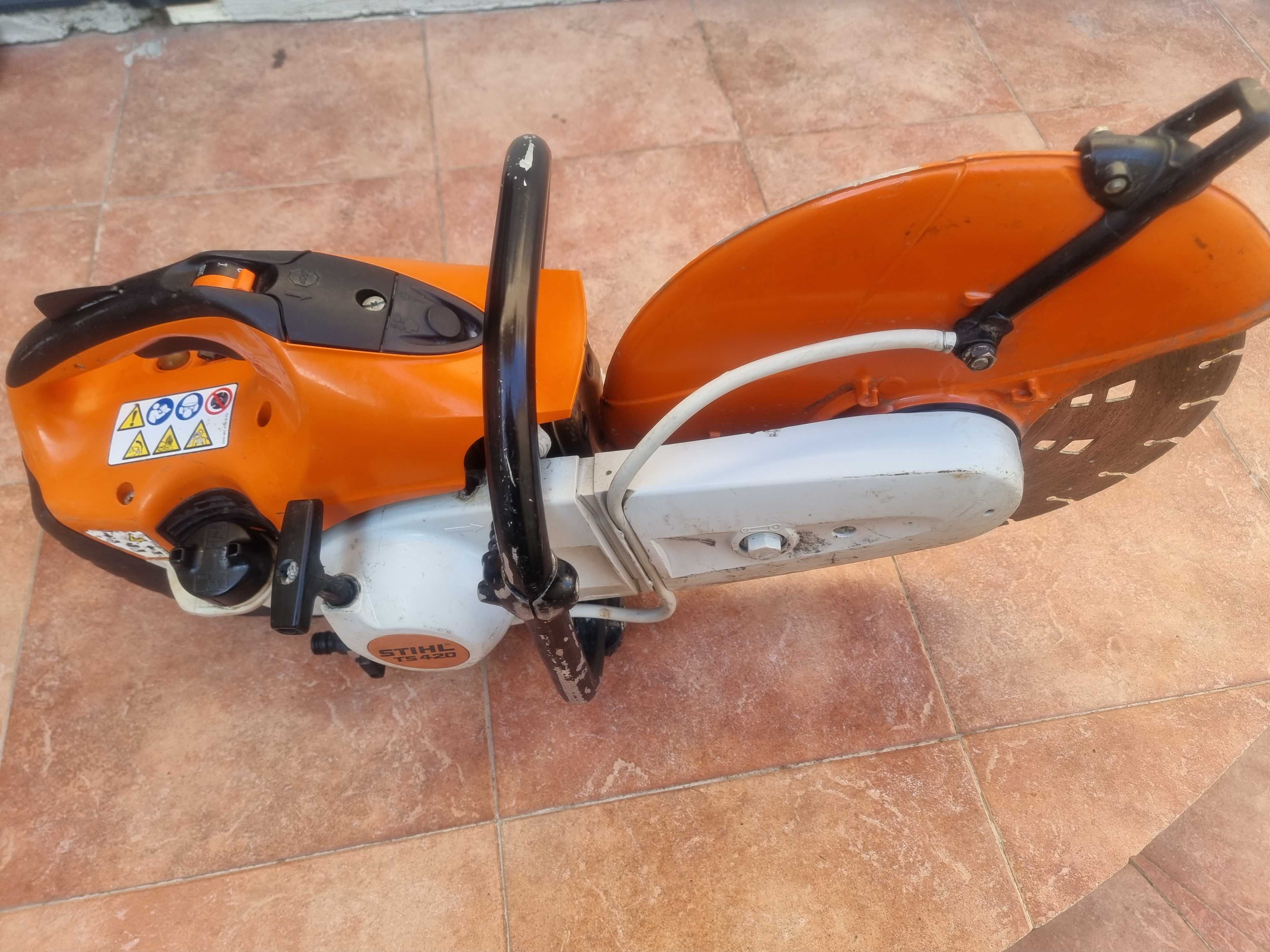 Stihl TS 420 - ръчен бензинов фугорез
