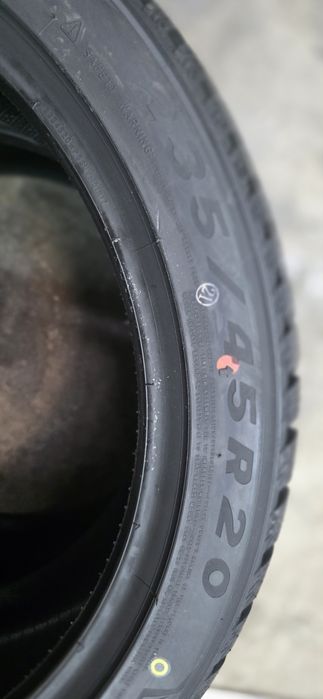 Чисто нови зимни гуми Maxxis 235/45/20