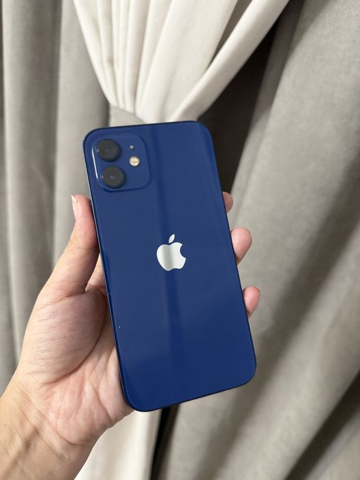 Айфон 12 б/у сатылады.