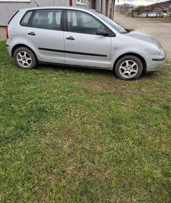 Vând Volkswagen Polo