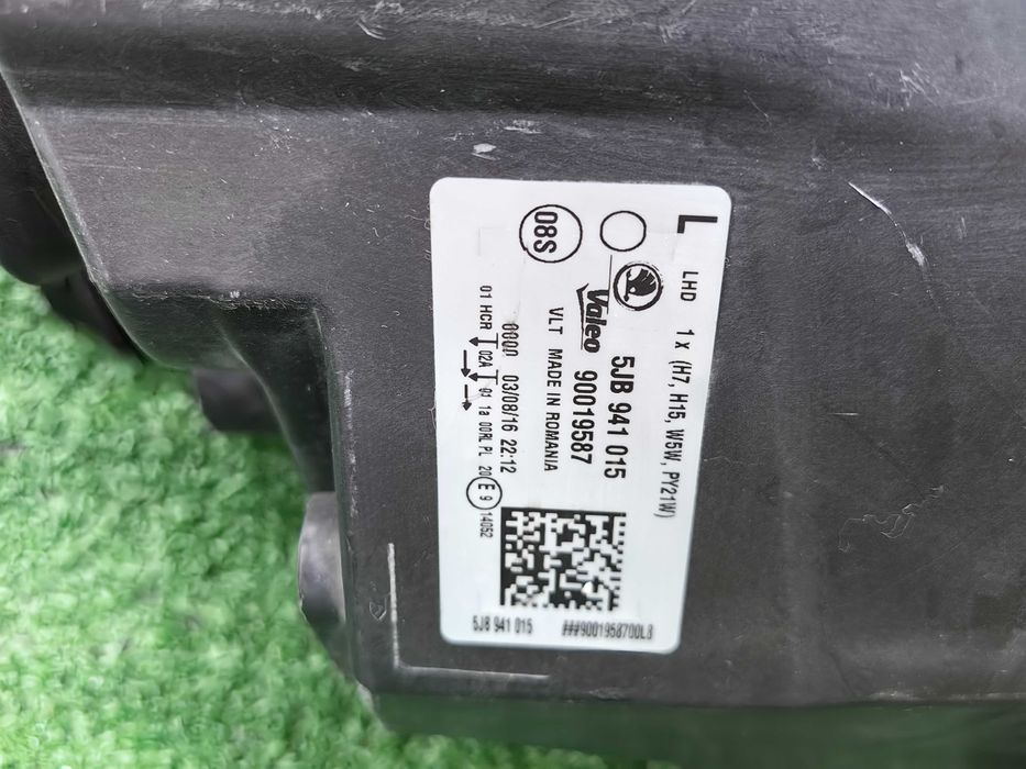 Фар за Skoda Rapid / Шкода Рапид