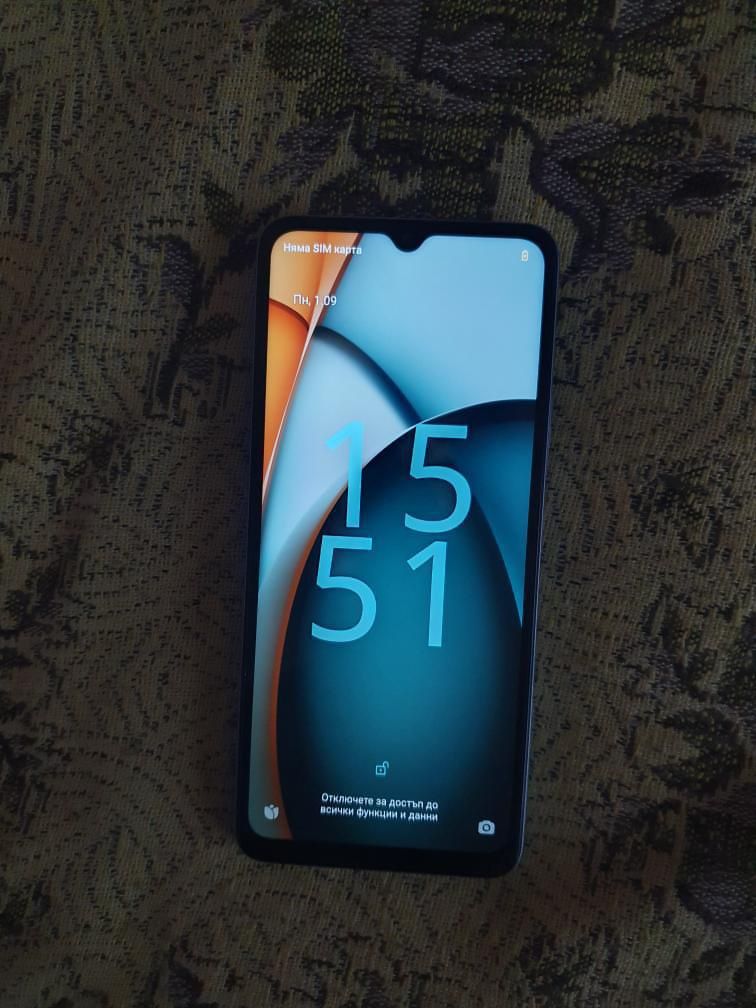 Продавам Redmi A3 + стъклен протектор подарък
