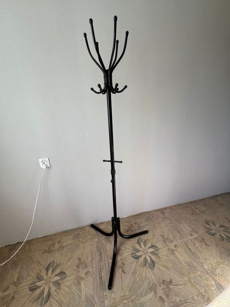 Вешалка IKEA для верхней одежды