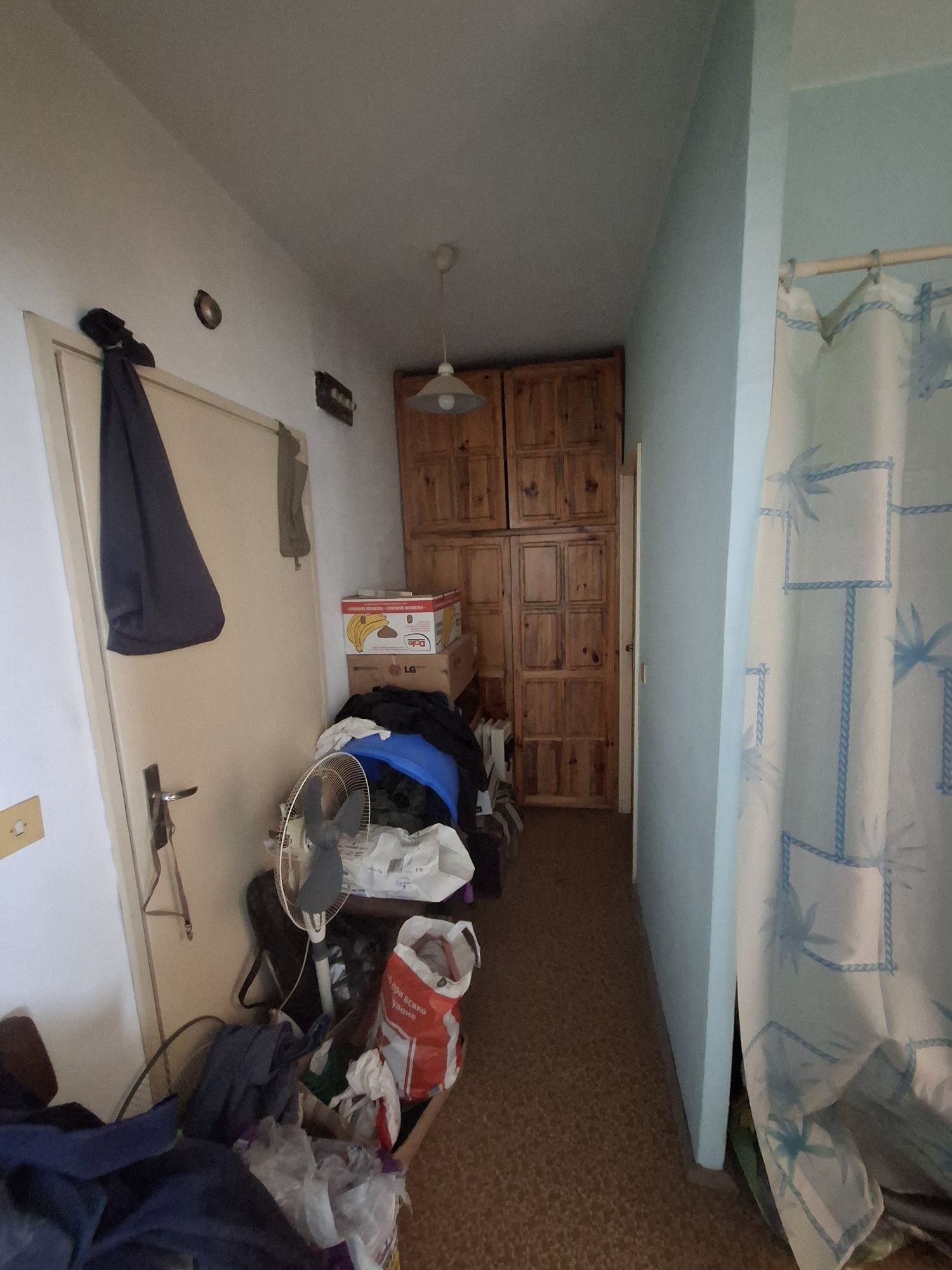 Продаваме гарсониера в гр Смядово 41  кв.м- саниран блок 6 ет.