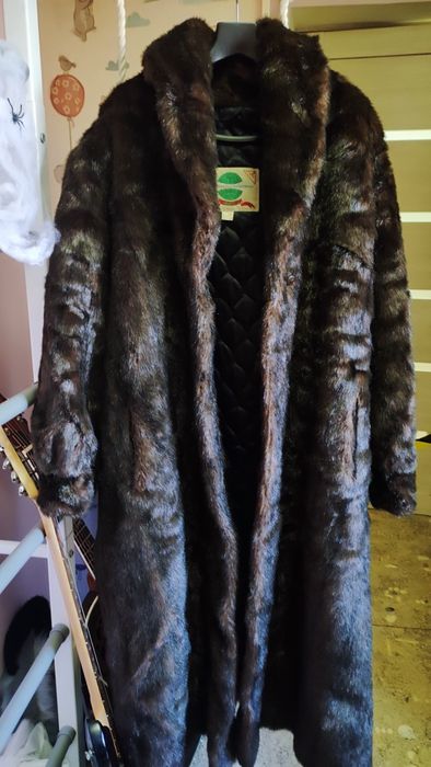 Отдам шубу женскую 50-52