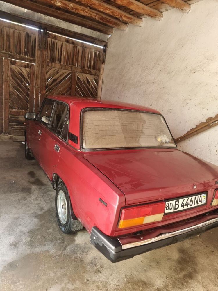 Vaz 2107 sotiladi