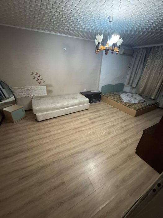 Тристаен, под наем, ж.к Света Троица